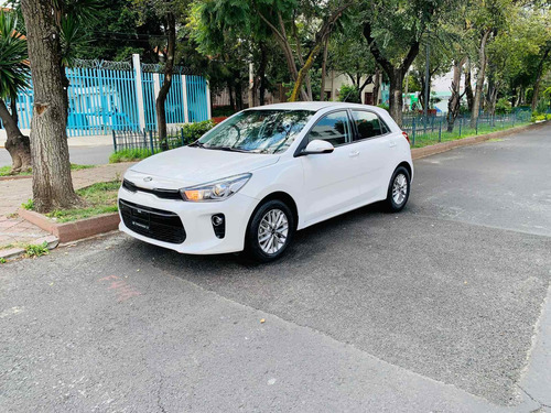Imagen 2 de 15 de Kia Rio 2018 1.6 Ex Hchback At