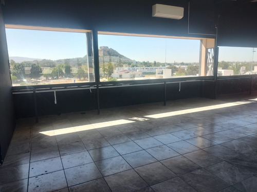 Local En Venta Plaza Avanzza, Av. El Jacal