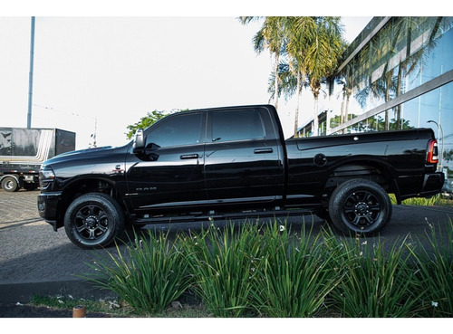 RAM 3500 6.7 I6 TURBO DIESEL LARAMIE NIGHT EDITION CD 4X4 AUTOMÁTICO