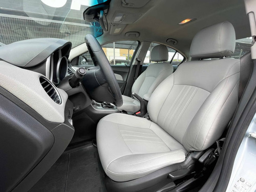 Imagem 6 de 9 de Chevrolet Cruze 1.8 Lt 16v Flex 4p Manual