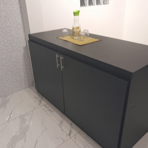 Isla, Mueble De Cocina. Melaminico Negro Con Mesada En Finje