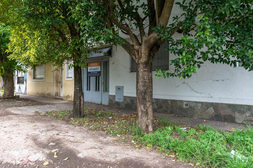 1 Entre 39 Y 40 La Plata - Casa De Dos Dormitorios Con Coche