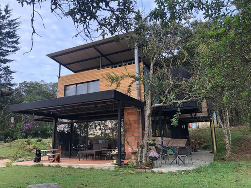 Finca En Arriendo Ubicada En Medellin Sector Santa Elena (23320).