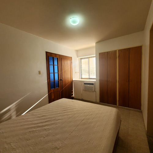 Yz Se Alquila Apartamento En Los Mangos Res. Minotaure Palac