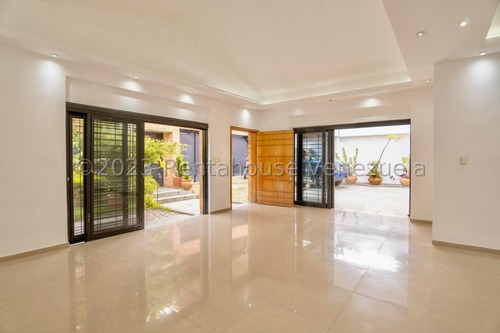 Imagen 4 de 27 de Espectacular Casa Amplia Y Bien Distribuida En Venta Altamira Caracas 23-28229