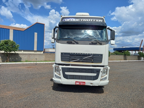 Imagem 3 de 15 de Volvo Fh 540 6x4 Bug Leve