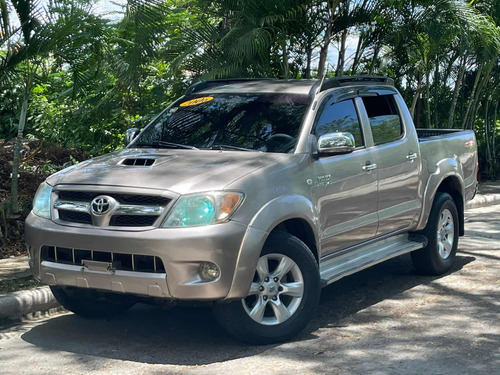Imagen 2 de 15 de Toyota Hilux Full Time
