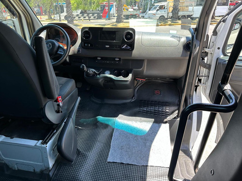 Mercedes Benz Sprinter 19+1