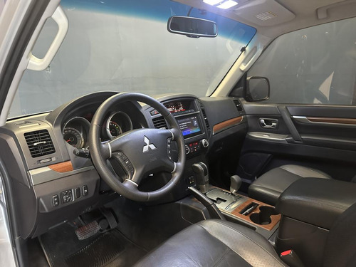 Mitsubishi Pajero Full 3.8 V6 250cv 3p Aut.