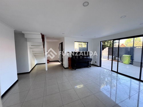 Casa En Venta De 4 Dorm. En Vitacura