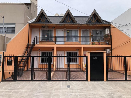 Imagen 1 de 14 de Departamento 2 1/2 Amb - Al Frente Con Cochera Y Patio - Con Renta