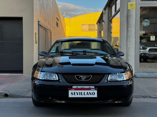 Ford Mustang coupe 3.8 V6
