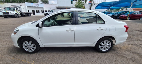 Imagen 5 de 14 de Toyota Yaris 2016 1.5 5p Premium At