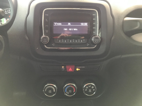 Imagem 10 de 15 de Jeep Renegade Sport 1.8 4x2 Flex 16v Aut. 2016