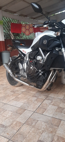 Imagem 1 de 5 de Yamaha Mt 07