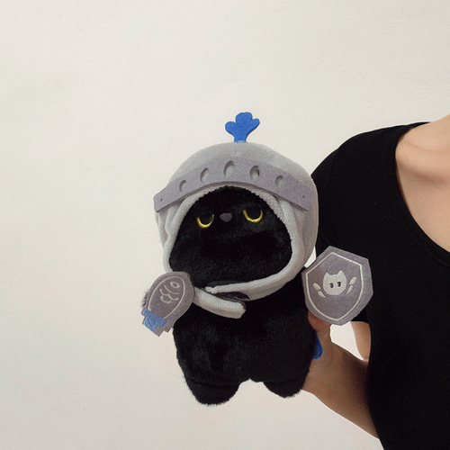 Muñeca De Peluche Con Cara En V: Un Paquete De Ternura Y Lo
