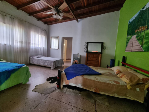 Venta De Quinta En Las Morochas. San Diego 15000 M2. G.g