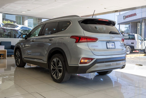 Hyundai Santa Fe Limited Tech 2.0 L