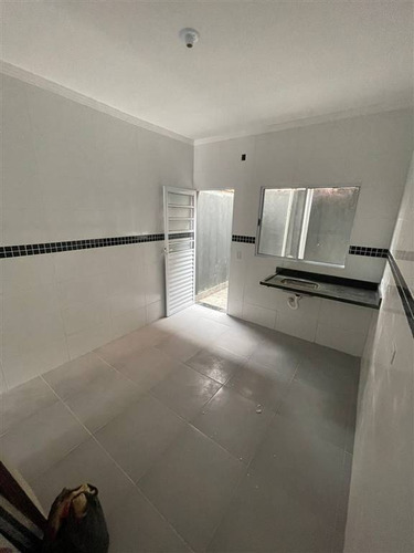 Imagem 12 de 30 de Casa, 2 Dorms Com 70 M² - Esmeralda - Praia Grande - Ref.: Rsc5 - Rsc5