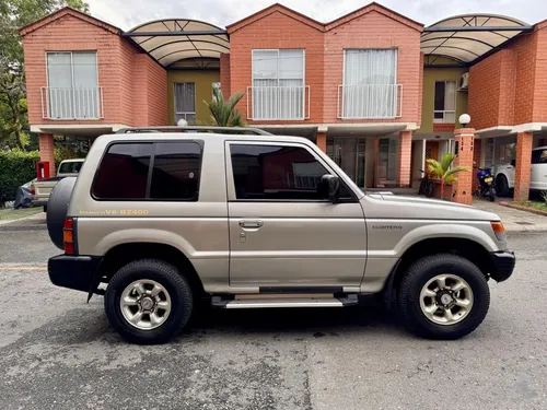Mitsubishi Montero Cc2400