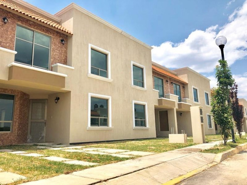 Imagen 4 de 12 de Casa Sola En Venta Haz La Mejor Inversión Casas De 2 Niveles Al Sur De Pachuca !!!