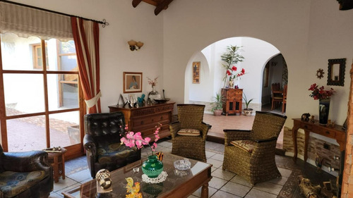 Magnifica Casa Colonial En Hermosa Parcela De Agrado