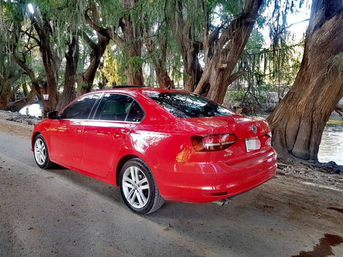 Imagen 4 de 13 de Volkswagen Jetta 2.5 Sportline Mt 2016