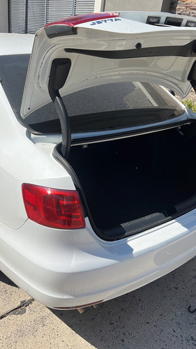 Volkswagen Jetta 2.5 Sport L5 Qc Nav B A C B E At