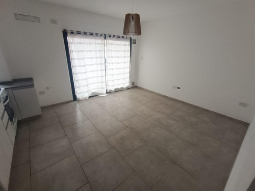 Venta - Departamento - 2 Ambientes - Frente - Balcon - Lomas De Zamora - A Estrenar