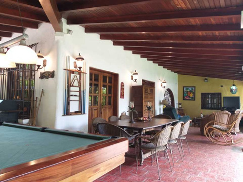 Imagen 18 de 30 de Se Vende Hermosa Casa Colonial 550m2 7h/6b/4p La Lagunita 7108