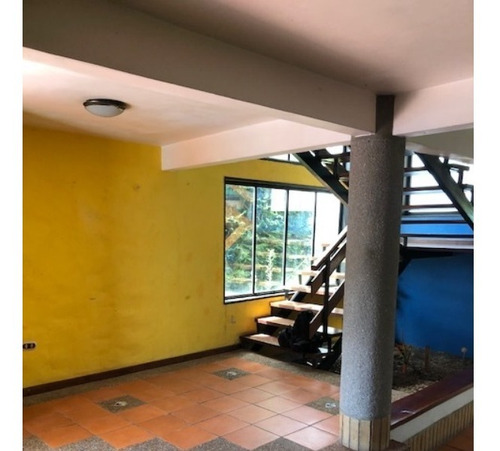 Imagen 5 de 15 de Vendo Hermosa Casa De Montaña, Urbanización El Tibrón, Sector El Paraíso. Alejandra Chávez 0414-2387069