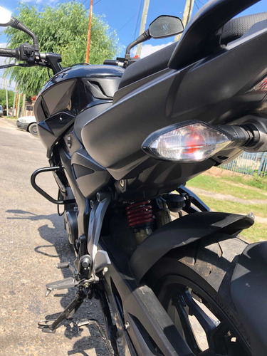 Bajaj Rouser Ns 200