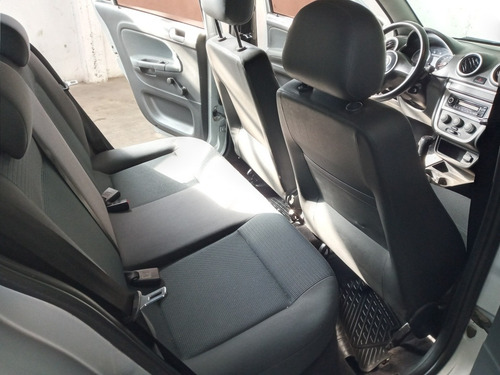 Imagen 11 de 15 de Volkswagen Gol Trend 1.6 Pack Ii 2012 Impec Permuto Financio