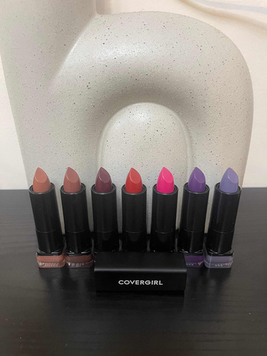 Lápiz Labial  Covergirl Varios Tonos