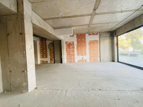 Local Comercial Con Excelente Flujo Peatonal Y Vehicular