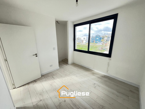 Casa A Estrenar En Venta En Barrio Acacias Puertos Del Lago Con Pileta 7 Ambientes, Enorme!