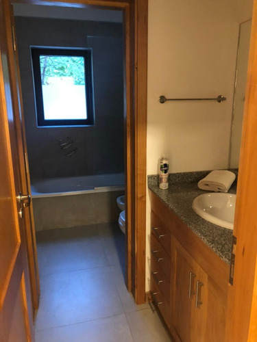Hermosa Casa En Las Pendientes Para 6 A 8 Personas.