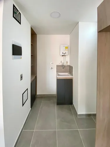 Apartamento En Venta En Conquistadores. Cod V11231