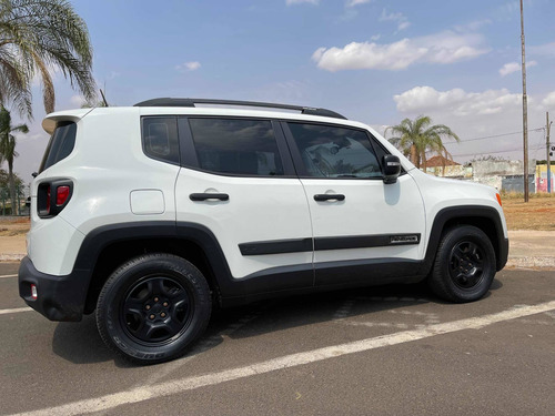 Imagem 3 de 13 de Jeep Renegade 2018 1.8 Flex Aut. 5p