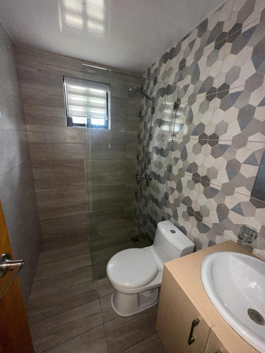 Apartamento En Alquiler Ciprés 1, Próximo Al Homs