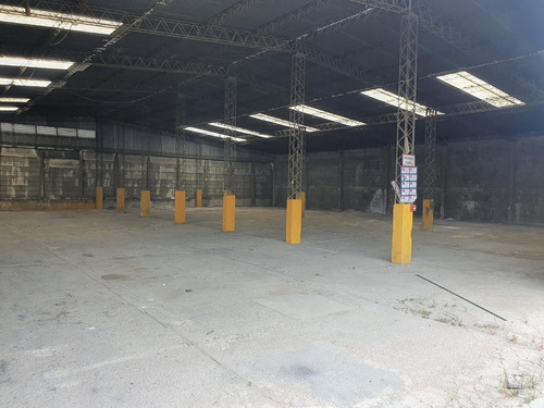 Imagen 10 de 19 de Camino Carrasco Prox Aeropuerto , Predio De 10000 M2 Y 4000 M2 De Depósitos !!