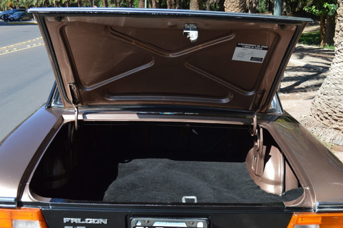 Ford Falcon Ghia 3.6 automático