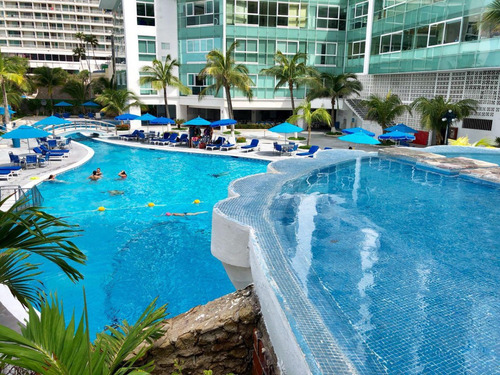 Departamento Sobre Playa En Acapulco Condominio La Torre De Acapulco R.a