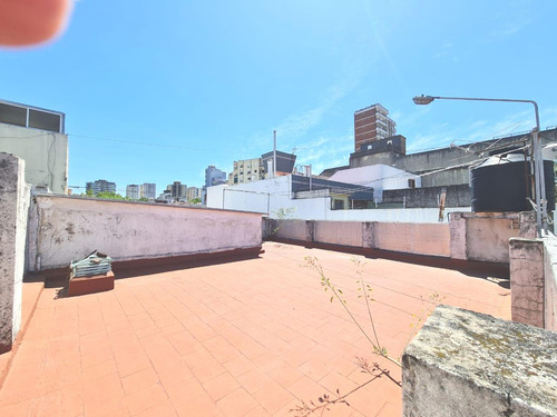Casa Para Refaccionar Sobre Lote Propio En Monte Castro.