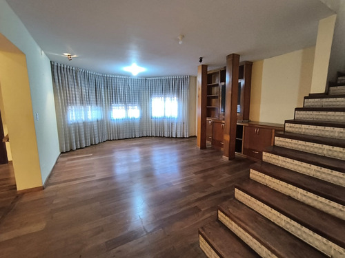 Alto Alberdi - Casa En Venta - 5 Dormitorios