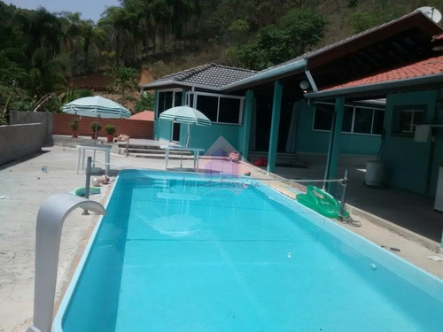 Chácara Mobiliada Santa Branca, 03 Dorm 1 Suíte, 4 Vagas, Piscina, Churrasqueira, Cozinha Caipira Com Fogão De Lenha, Forno De Pizza, Salão De Festas. - Ch00003 - 69184684