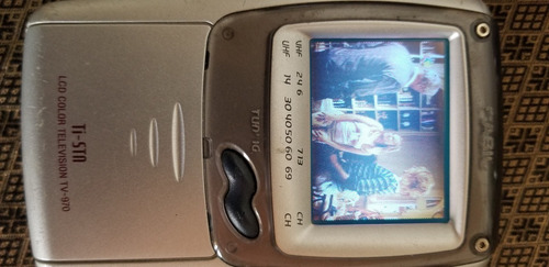 Imagen 7 de 10 de Mini Tv Portatil A Color Marca Casio Modelo Tv-970b De 2.3