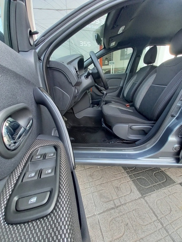 Imagen 10 de 16 de Renault Logan Zen 1,6 2022