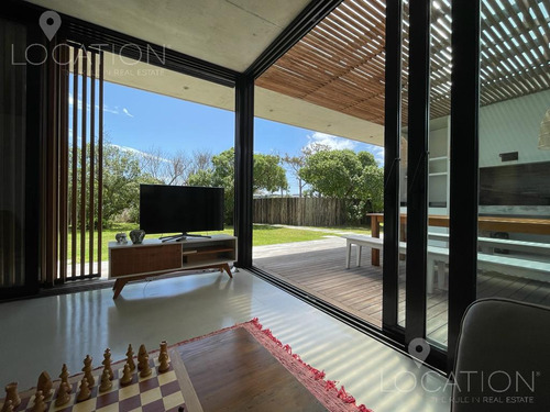 Casa En Jose Ignacio En Alquiler Temporal -  Lho4602841