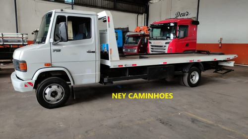 Imagem 5 de 14 de Mb 710 Guincho Plataforma